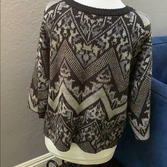 Gently loved Sweater by Free People Loose sleaves - Picture 3 of 8